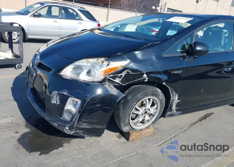 2011 Toyota Prius Two from USA, damaged, VIN JTDKN3DU0B1382181
